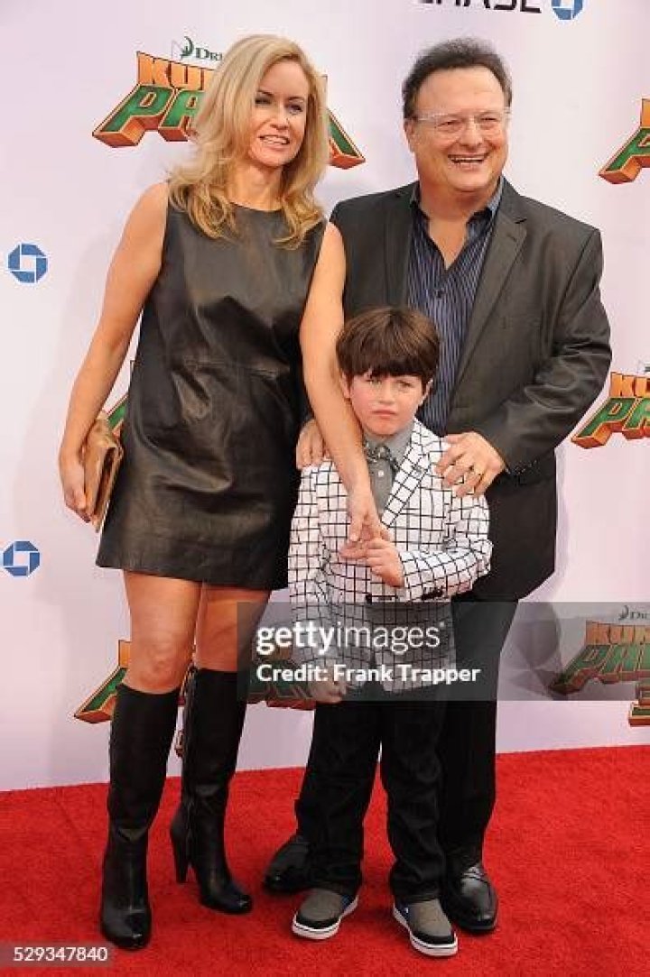 Who is Wayne Knight dating? Wayne Knight girlfriend, wife