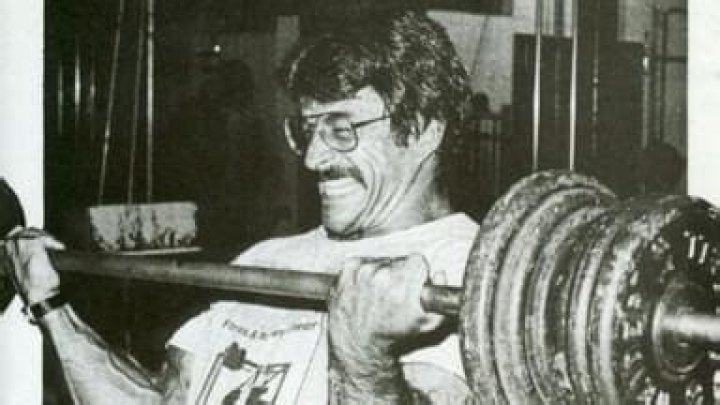 Why Did Mike Mentzer Once Feel That ‘The Best Bicep Exercise in the World’ Was the Close Grip Lat Pull Down?