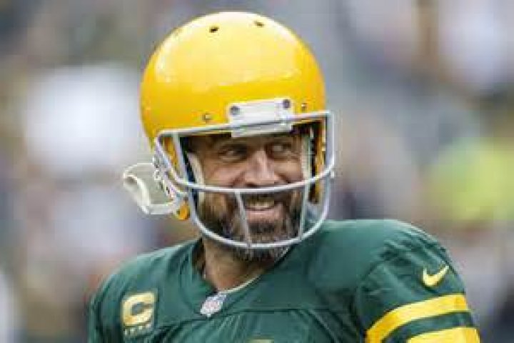 Why Does Aaron Rodgers Not Get Along With His Family