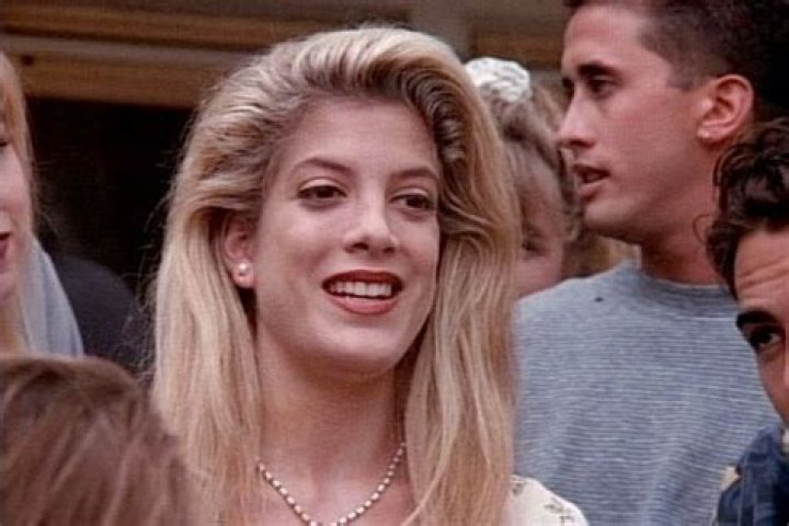 Why ‘Donna Martin Graduates’ Is the Essential Beverly Hills, 90210 Episode