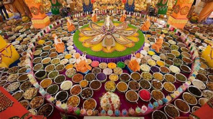 Why Govardhan Puja is celebrated? Why Krishna lift Mount Govardhan? Annakoot Festival