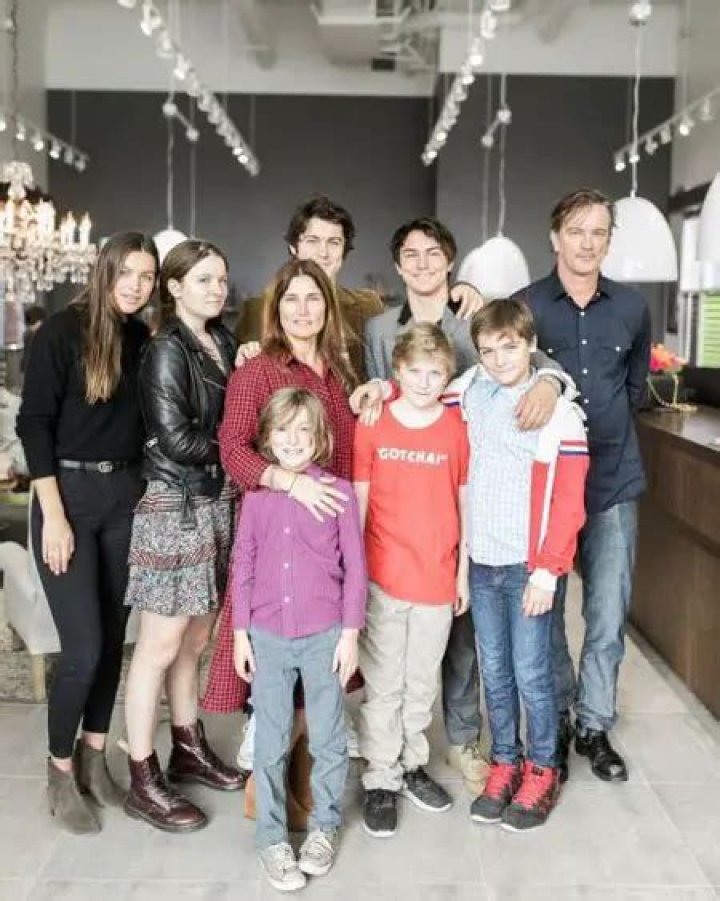 Wolfgang Novogratz Parents and Siblings