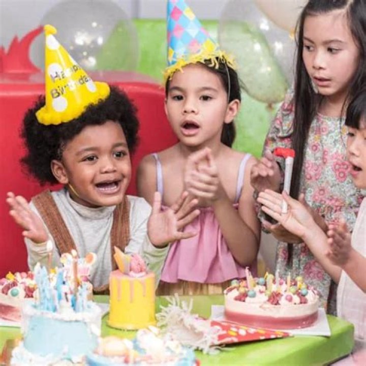 Woman Uninvites Nephew With Peanut Allergies To Daughter's Birthday Party After Refusing To Replace The Cake