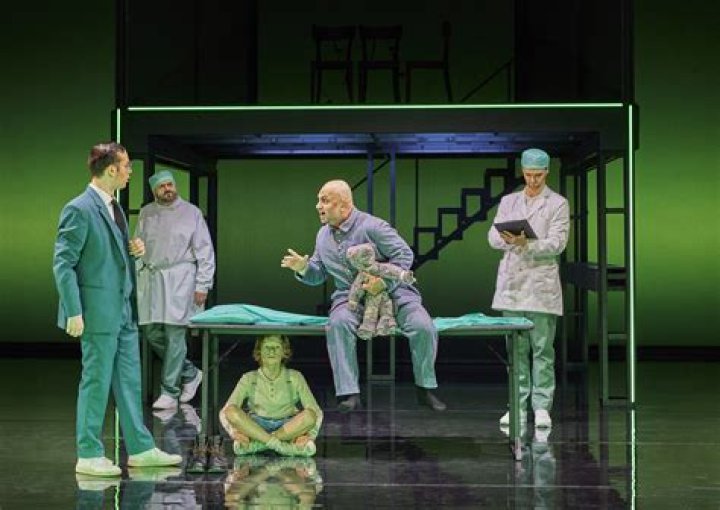 Wozzeck – Elmar Goerden inszeniert Alban Bergs Oper in Basel