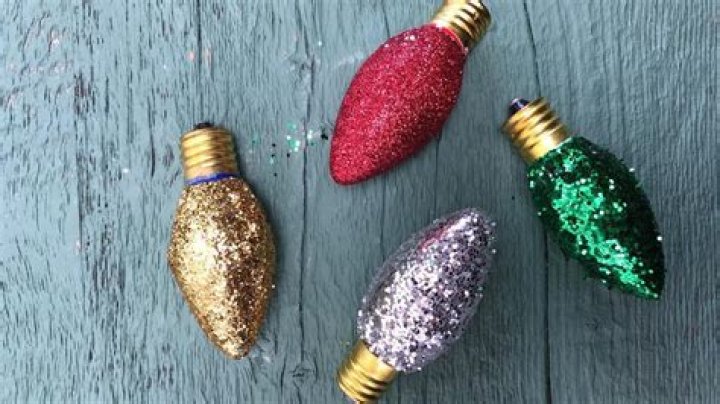 Yes, You CAN Repurpose Your Burnt Out Christmas Light Bulbs