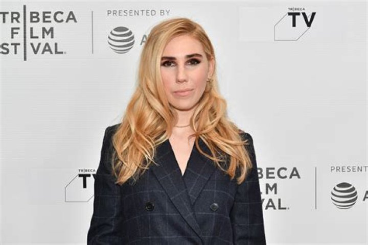 Zosia Mamet Net Worth  - Pulptastic